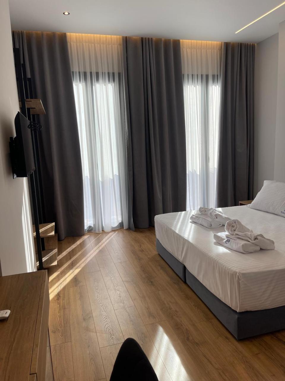 Dia Mare Deluxe Aparthotel Vlore Exterior photo