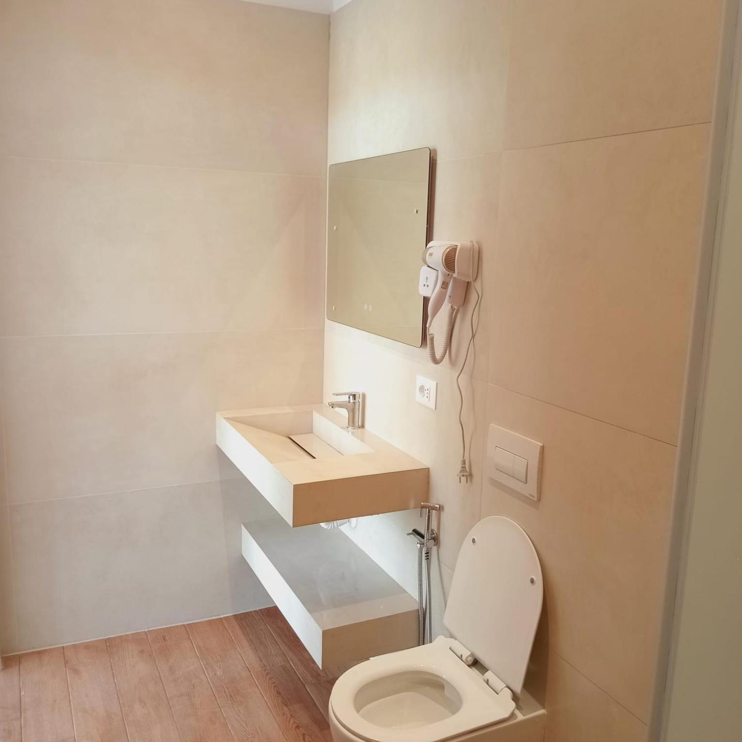 Dia Mare Deluxe Aparthotel Vlore Exterior photo